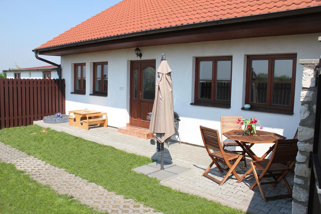 Apartmany Turold Mikulov Zimmer foto