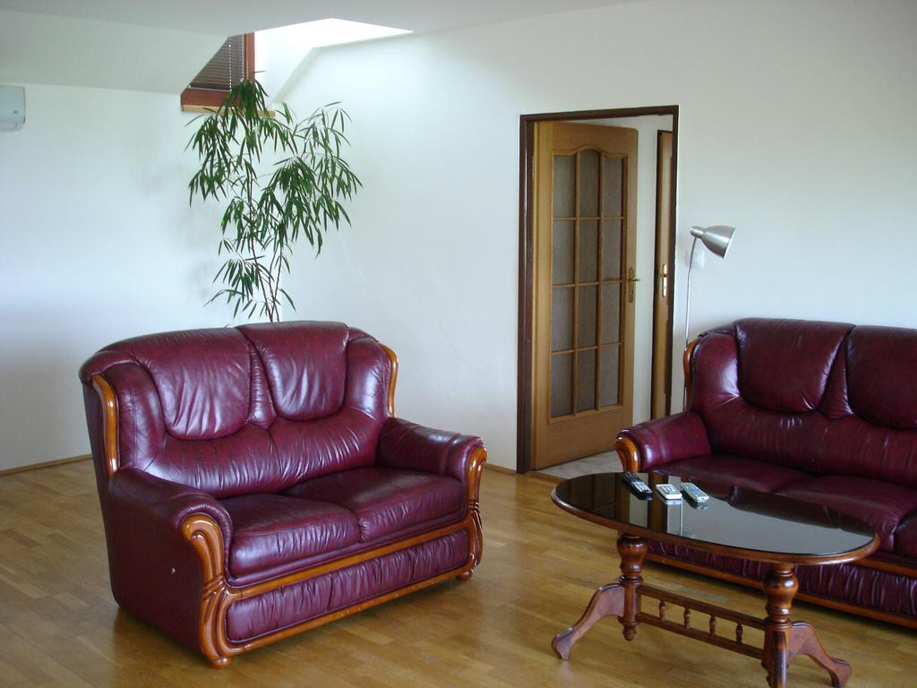 Apartmany Turold Mikulov Exterior foto